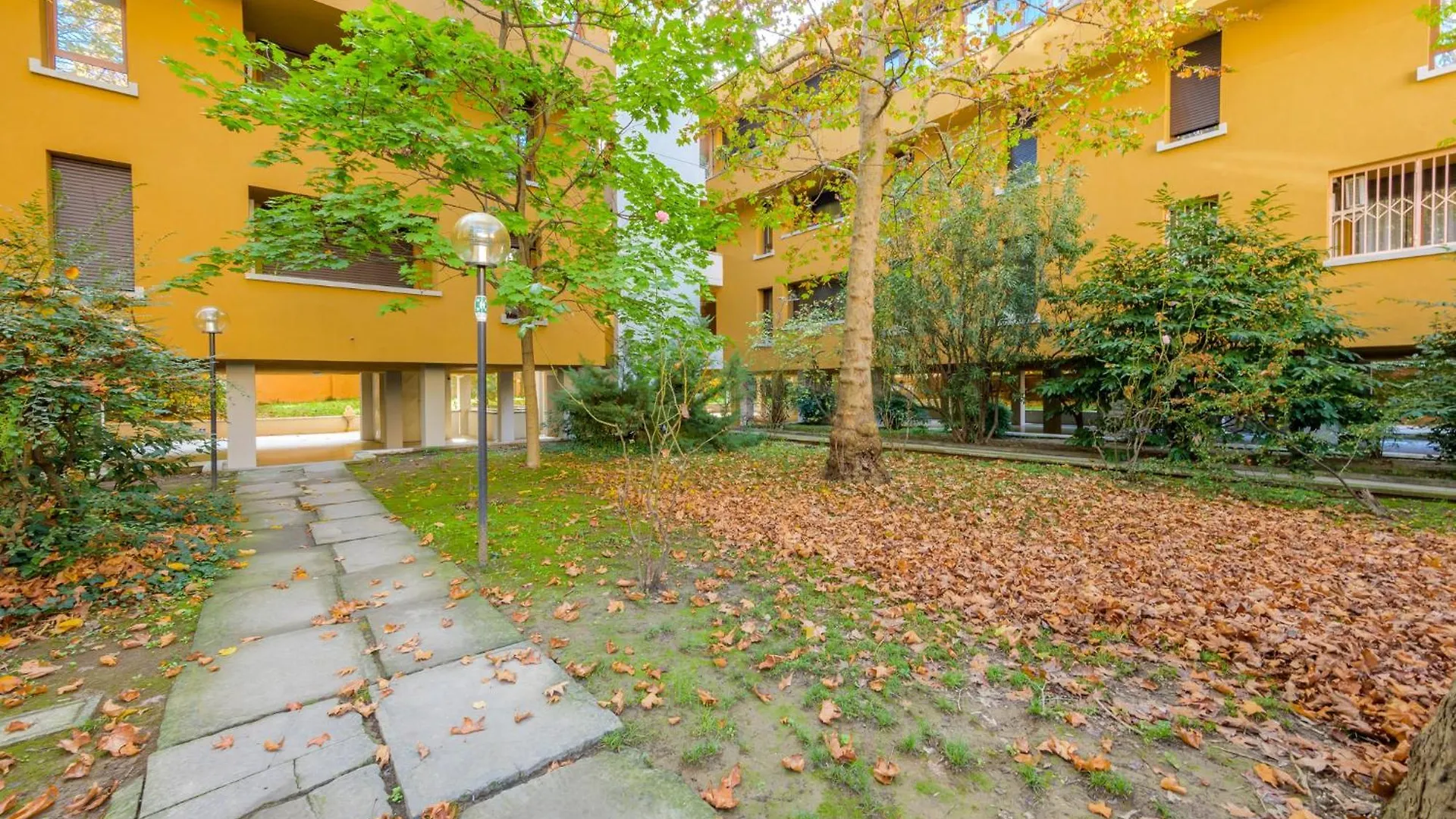 Ab Plus - Via Riva Di Reno 29 Bologna Italy